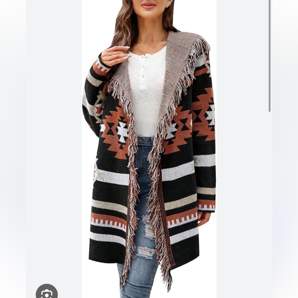Geometric Patterned Knit Cardigan